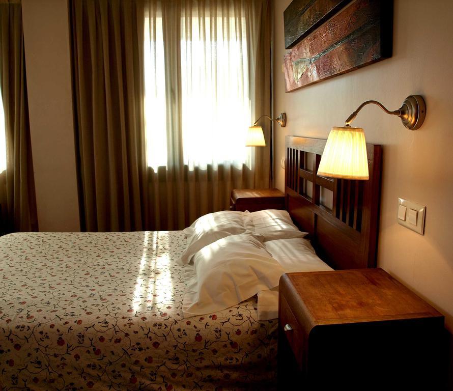 La Ciudadela Otel Barselona Oda fotoğraf