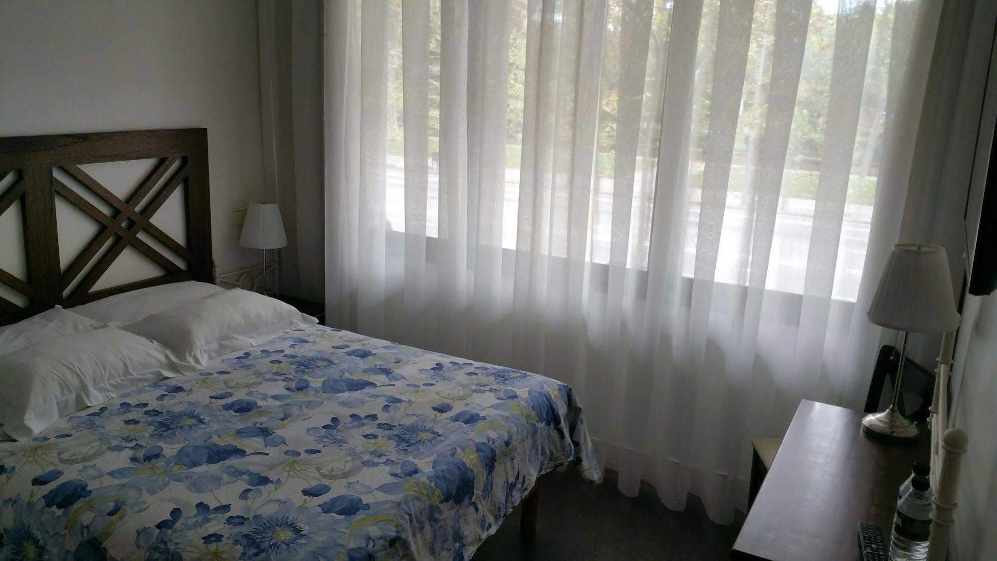 La Ciudadela Otel Barselona Dış mekan fotoğraf
